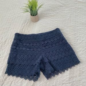 NWOT LOFT “The Riviera” Lace Navy Shorts - Sz 0